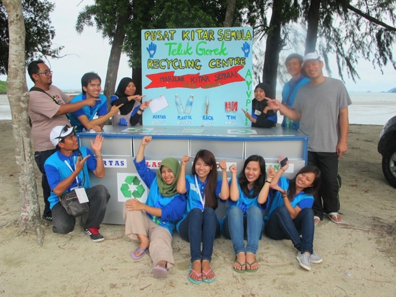 Building a recycling station in Mersing